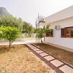 Pet Friendly Home In Palermo With Kitchen