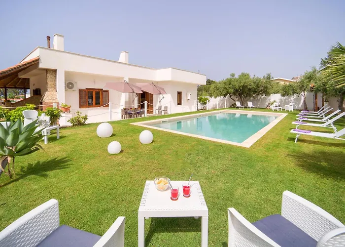 Pet Friendly Home In Palermo With Kitchen