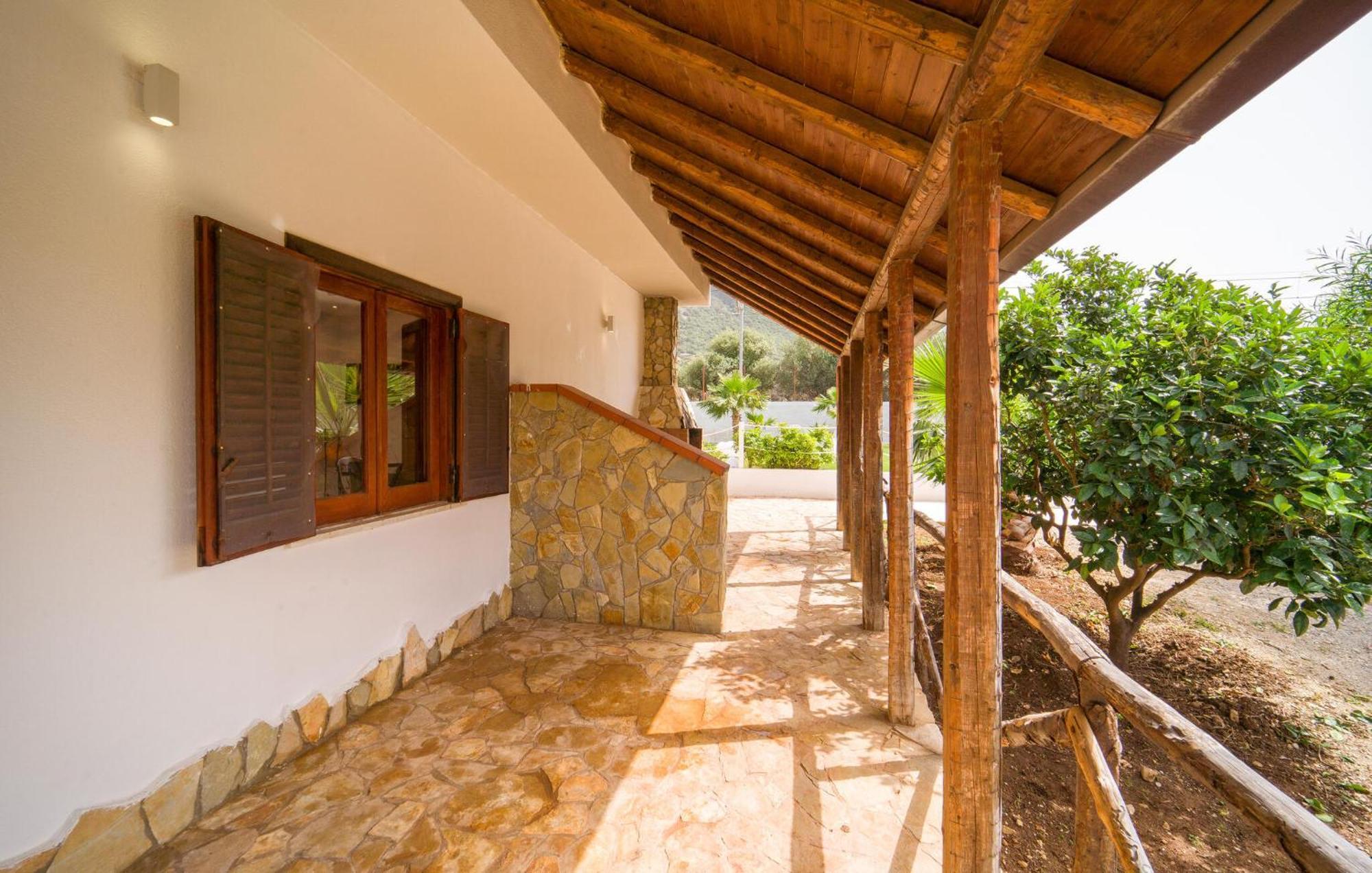 Pet Friendly In With Kitchen Сasa de vacaciones