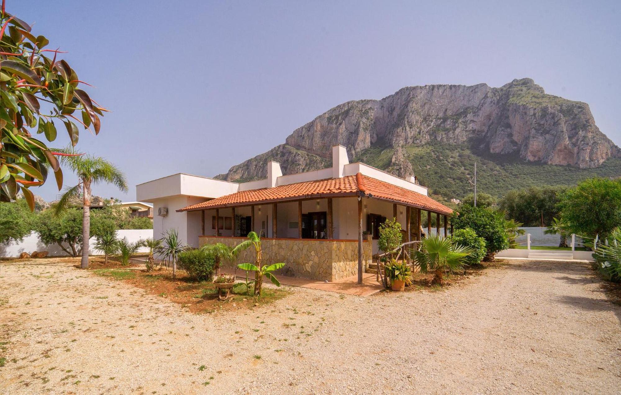 Pet Friendly In With Kitchen Сasa de vacaciones