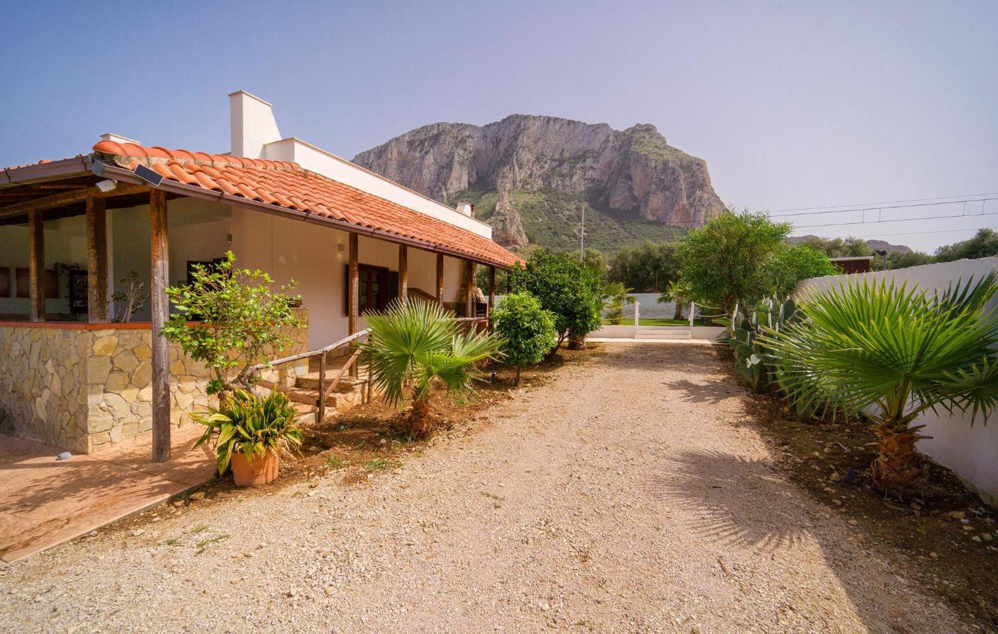Pet Friendly In With Kitchen Сasa de vacaciones